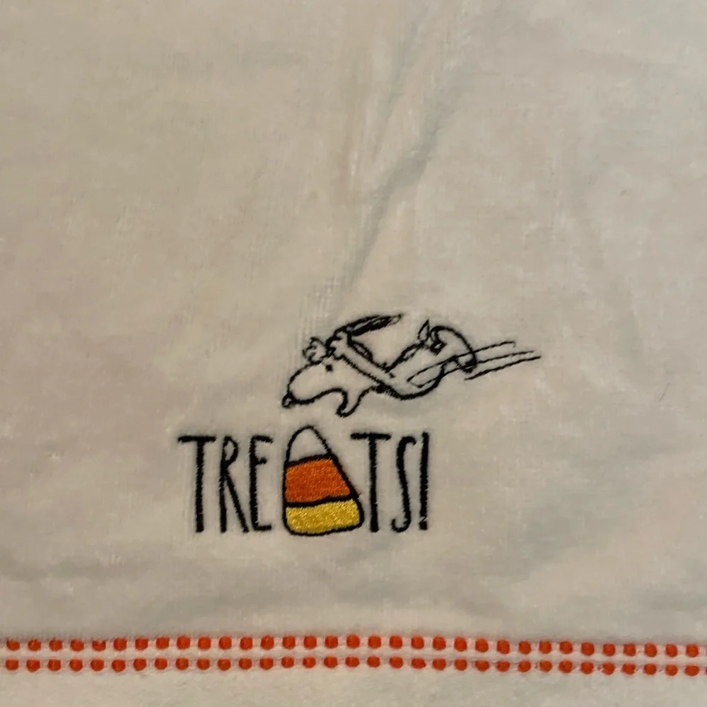 Rae Dunn Peanuts Artisan Collection Snoopy Treats with Candy corn Towel set of 2